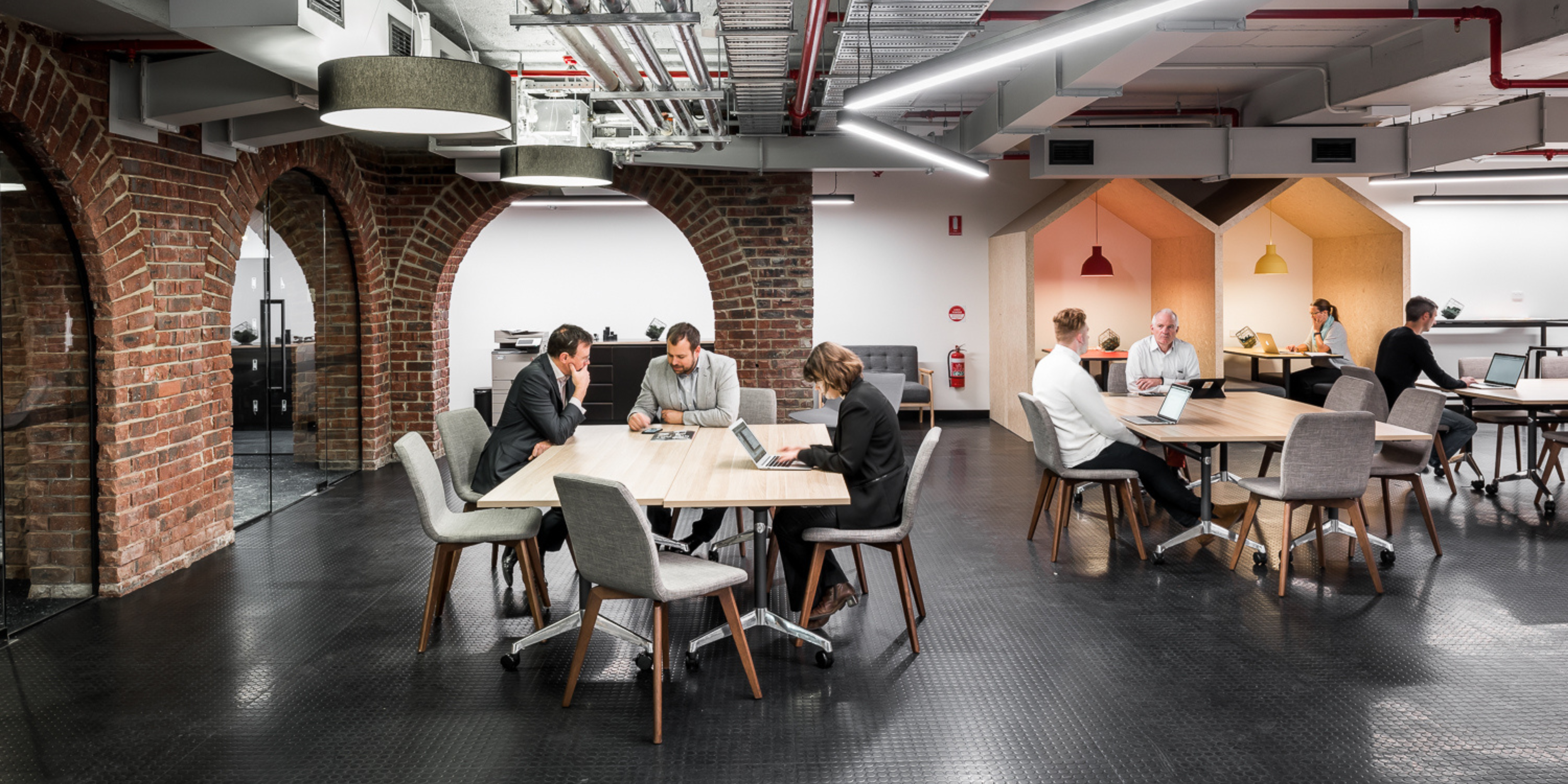 How Team Desking at Spacecubed can Drive Business Development